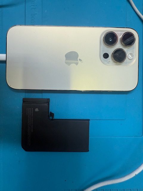 iPhone14Proバッテリー交換修理