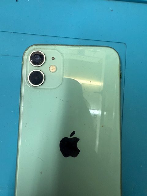 iPhone11アウトカメラレンズ交換修理
