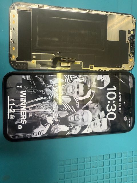 iPhone13ProMax液晶交換修理