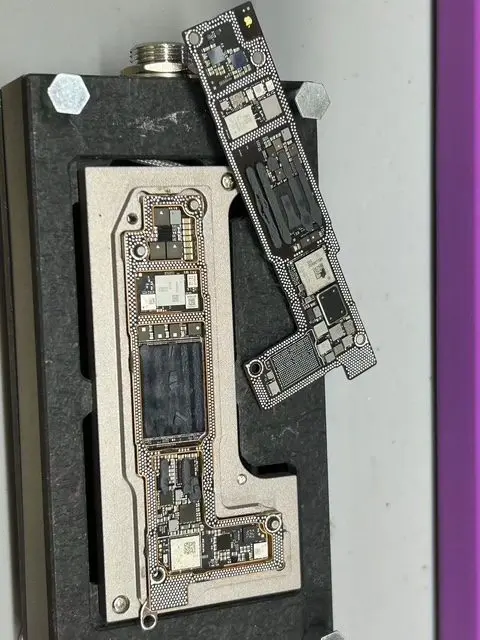 iPhone15 256gb ジャンク品　基盤不良　SIMフリー iPhone15 モバイル通信入らない・SIMカード読み込まれない｜iPhone修理