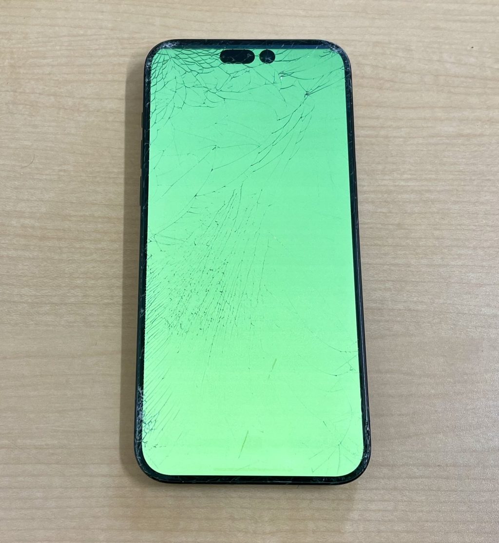 iPhone 15 Pro Max 画面交換修理
