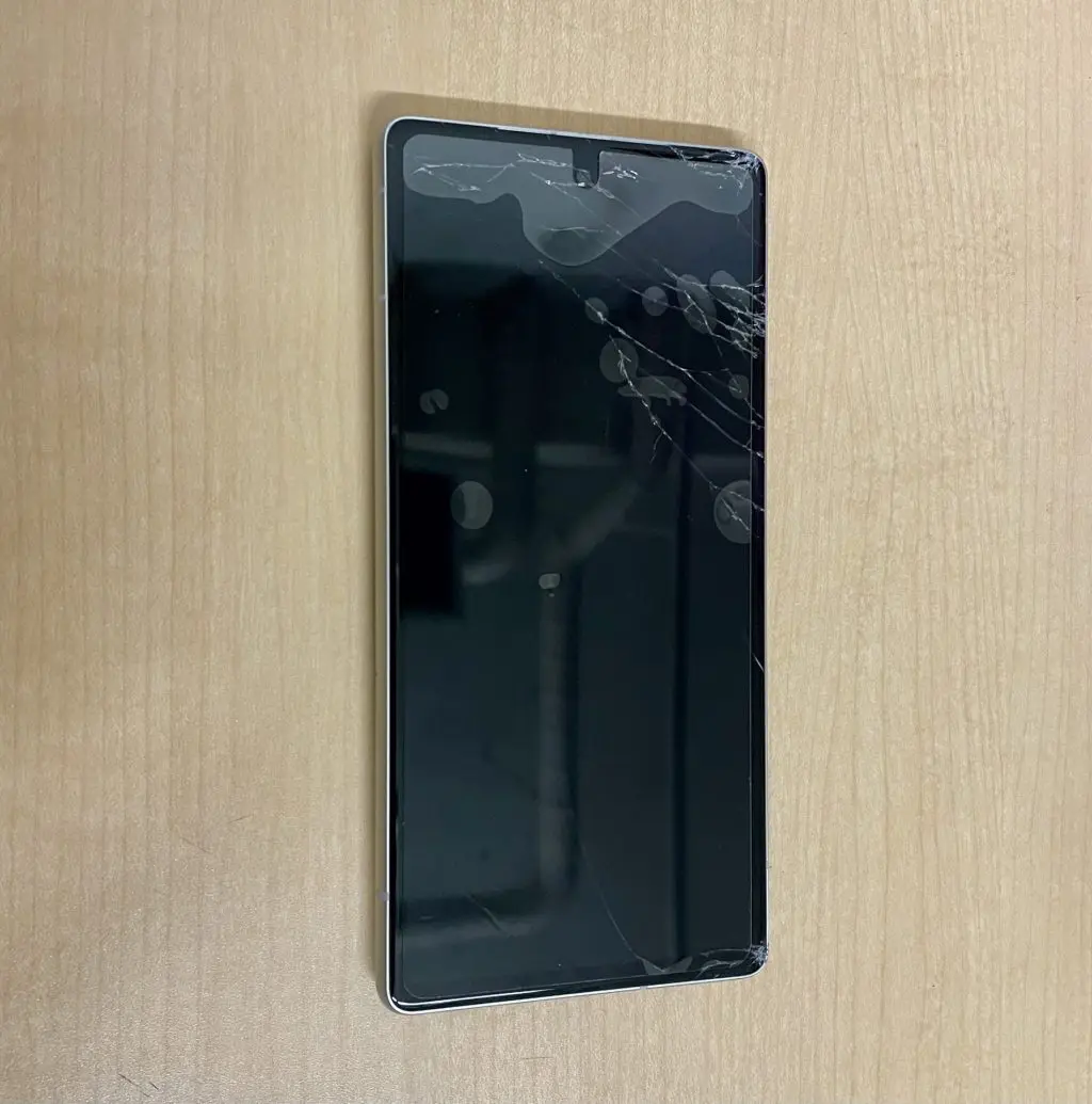 Google Pixel 7a 画面交換修理【iPhone修理スマホ修理堂】