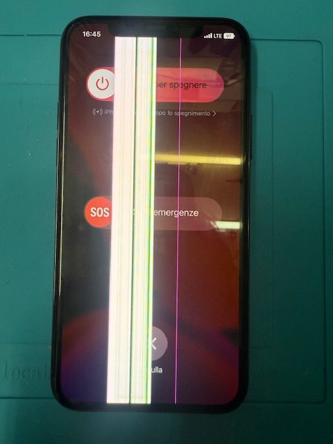 iPhone11Pro液晶交換修理