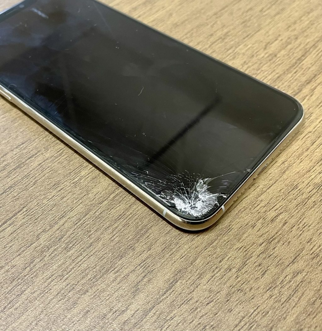 iPhone 11 Pro Max 画面交換修理