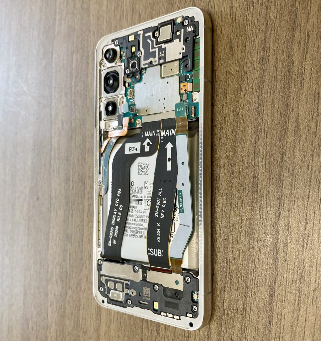 Galaxy S22 バッテリー膨張修理