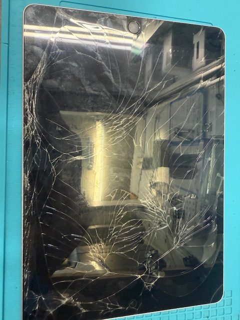 ipad9 ガラス割れ修理