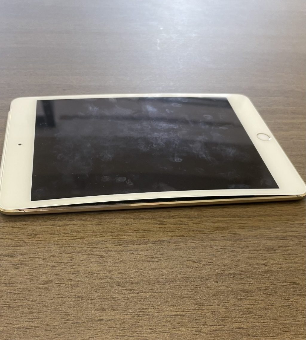 iPad mini 4 バッテリー膨張交換修理