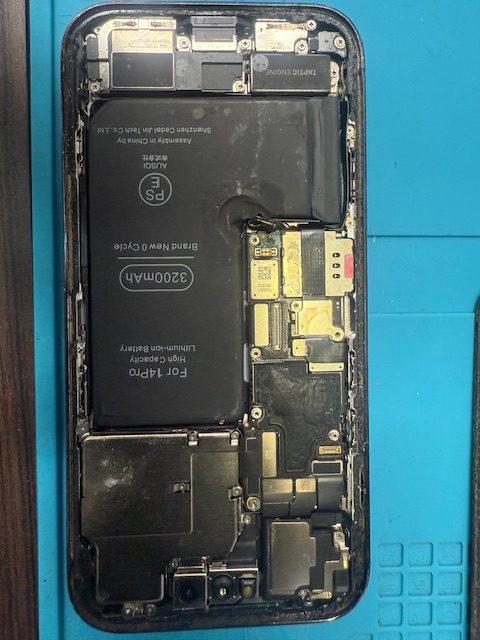 iPhone14 Pro水没洗浄修理のご依頼