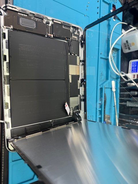 iPad10水没洗浄・ガラス交換・液晶交換修理のご依頼