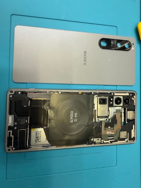 Xperia 1 Ⅲ突然電源が落ちる症状のご依頼