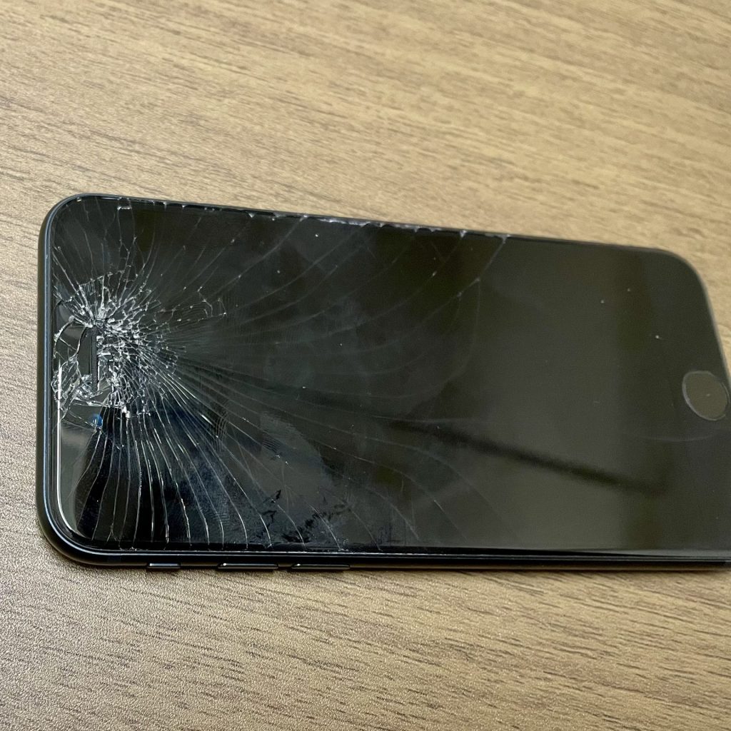 iPhone SE (第3世代) 画面交換修理