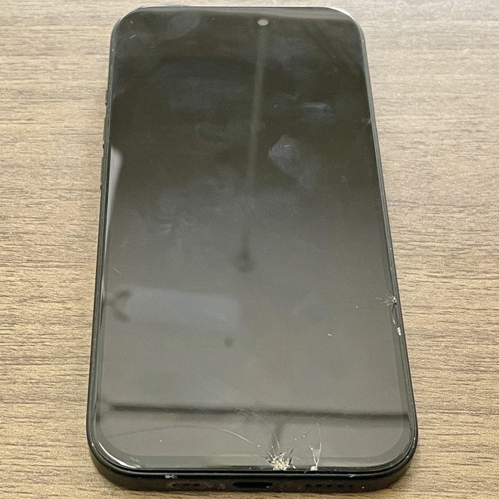 iPhone 15 画面交換修理