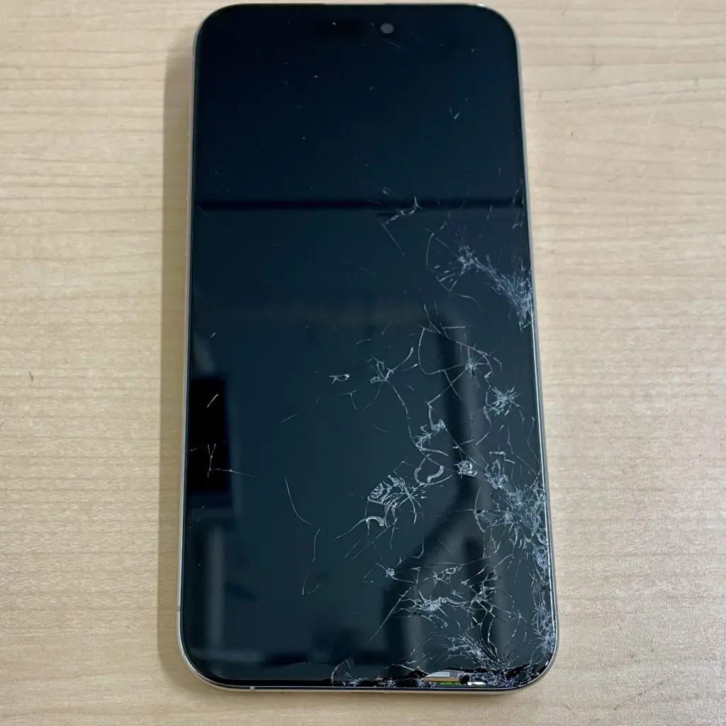 iPhone 15 Pro Max 画面交換修理｜iPhone修理スマホ修理堂