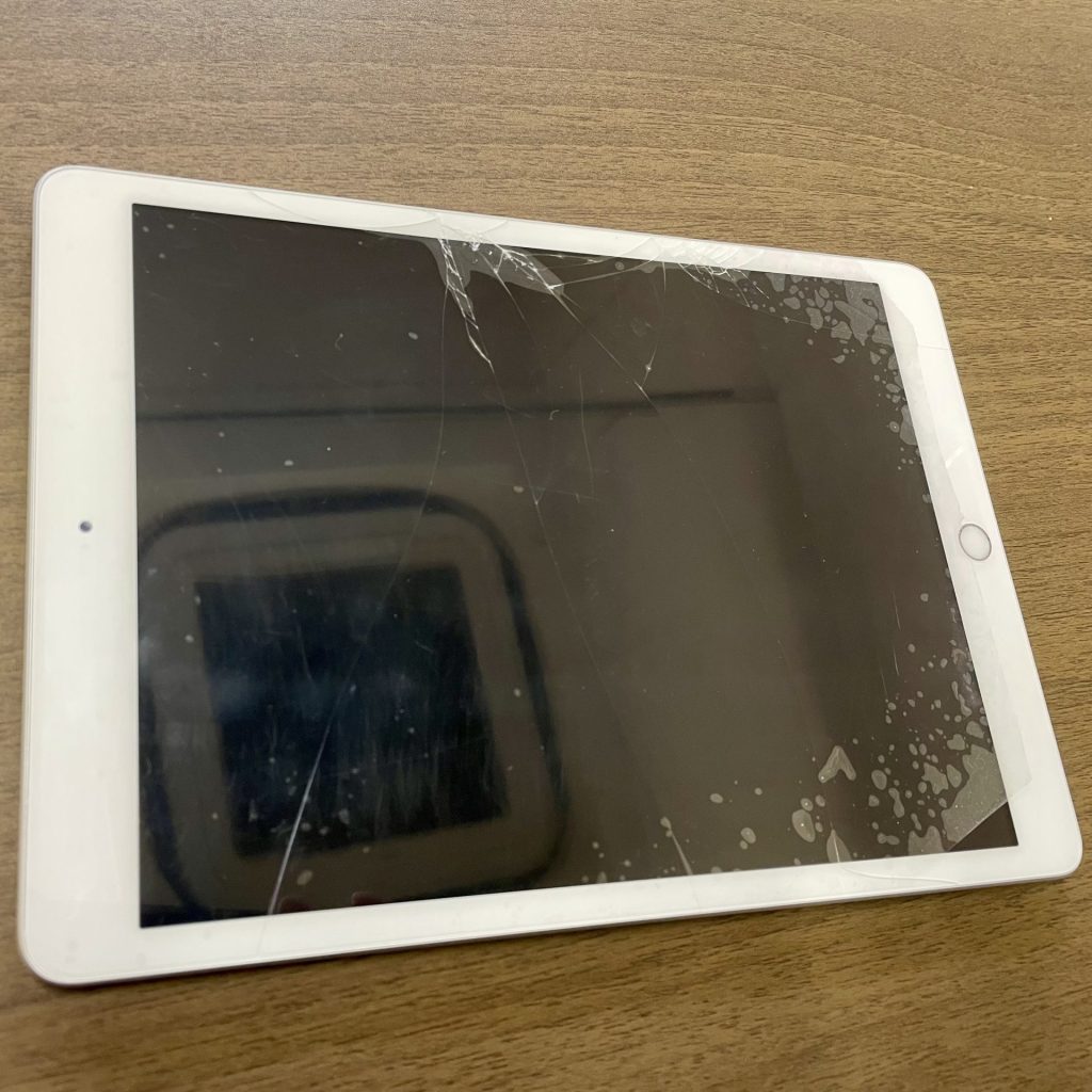 iPad (第7世代) ガラス割れ修理