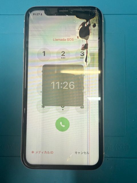 iPhoneXRフロントパネル(重度)修理のご依頼!
