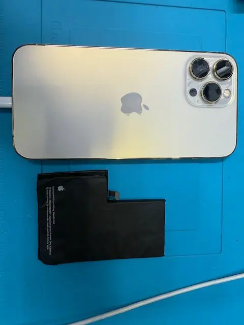 iPhone13ProMax修理実績【iPhone修理スマホ修理堂】