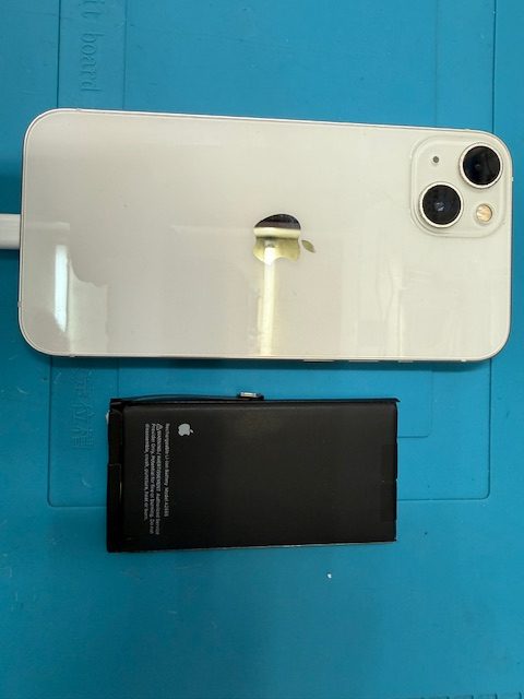 iPhone13バッテリー交換修理のご依頼!