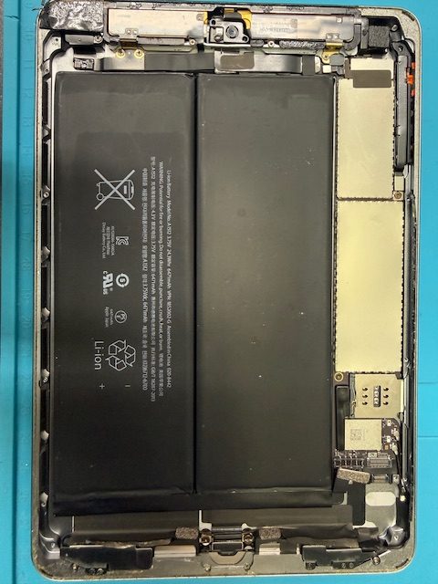 iPad mini 2バッテリー交換修理のご依頼!