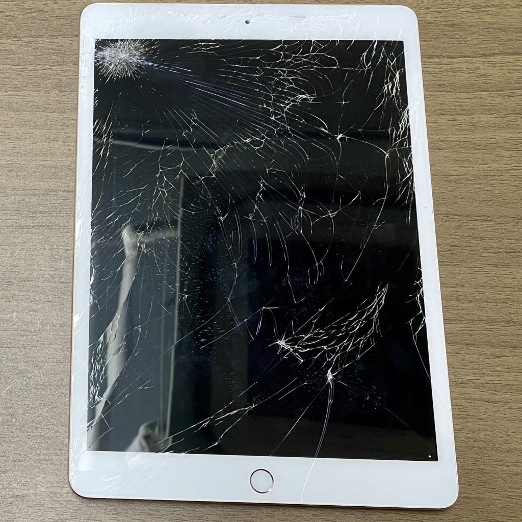 iPad (第8世代) 画面ガラス割れ修理