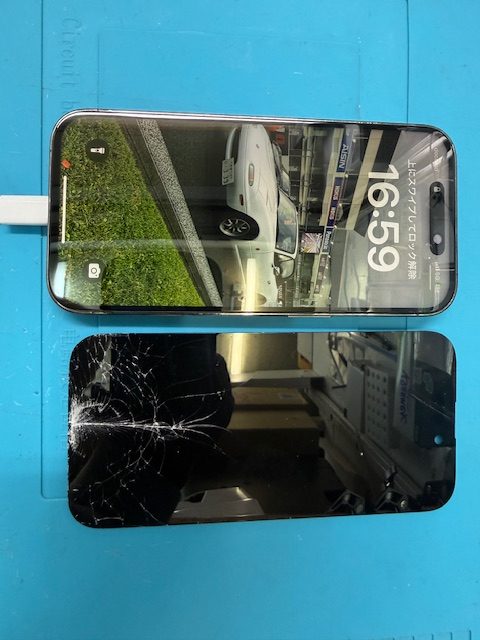 iPhone16eフロントパネル(重度)修理のご依頼!