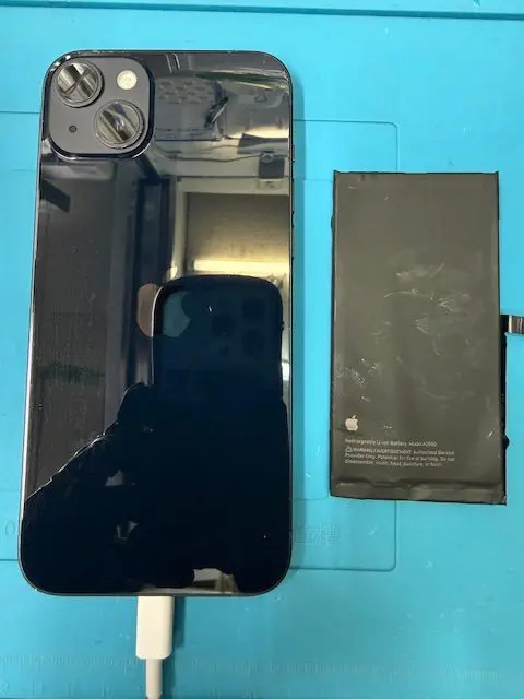 iPhone14 Plusバッテリー交換修理のご依頼！【iPhone修理スマホ修理堂】