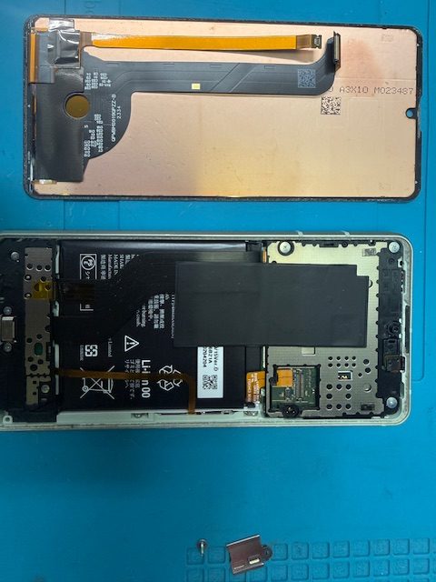 AQUOS sense7圧着修理のご依頼!