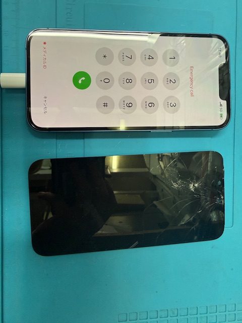 iPhone13フロントパネル(重度)修理のご依頼!