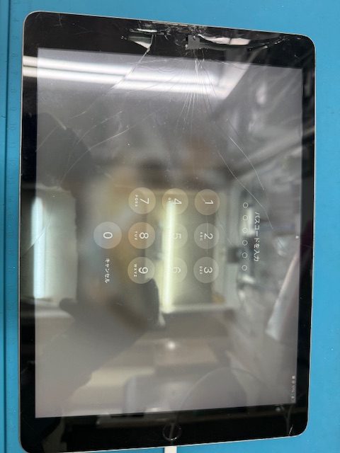 iPad9フロントパネル修理のご依頼!