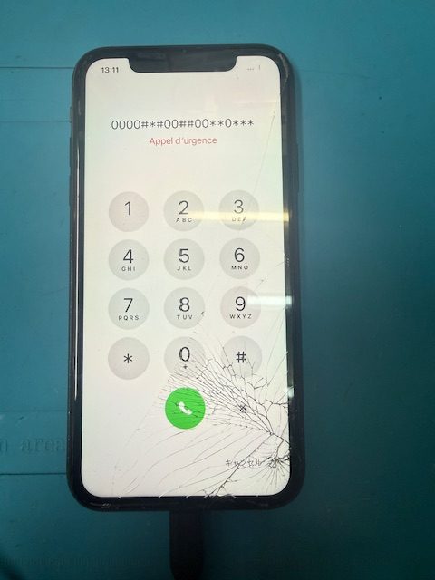 iPhone11フロントパネル(重度)修理のご依頼!