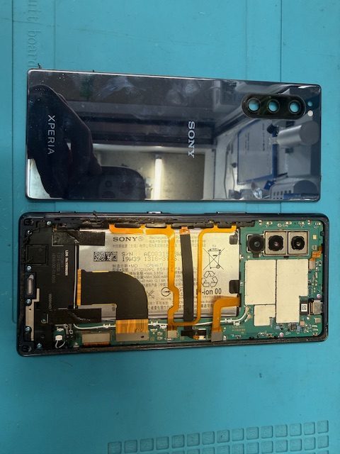 Xperia5バッテリー交換修理のご依頼!