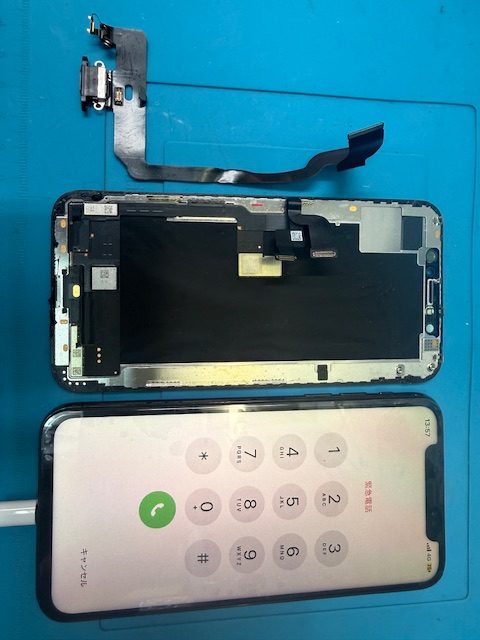 iPhoneXS水没・フロントパネル(重度)・充電口交換修理のご依頼!