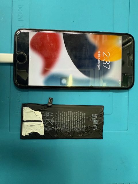 iPhoneSE3バッテリー交換修理のご依頼!