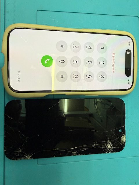 iPhone17フロントパネル(重度)修理のご依頼!