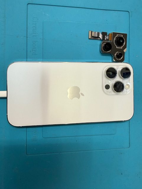 iPhone14ProMaxアウトカメラ交換修理のご依頼!