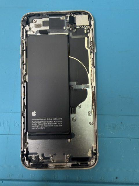 iPhoneSE3充電不良修理のご依頼!