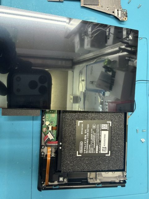 Switch 有機ELモデルフロントパネル修理のご依頼!