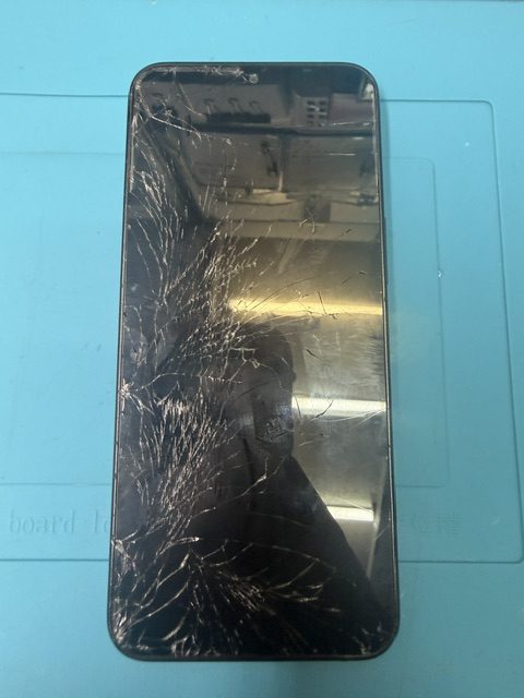A302ZTフロントパネル修理のご依頼!