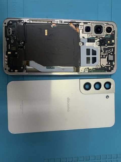 王子駅からGalaxy S22 5Gのバッテリー交換修理でご来店いただきました!