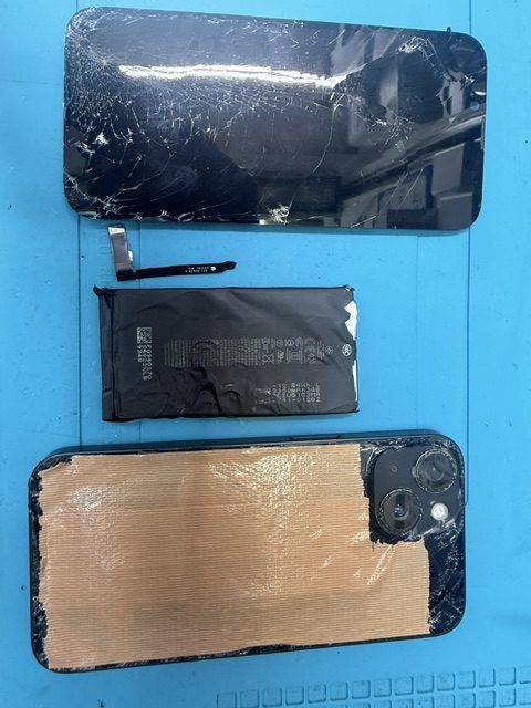 iPhone14バッテリー交換修理のご依頼!