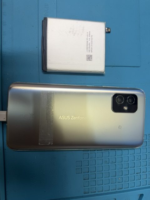 ZenFone 8バッテリー交換修理のご依頼!