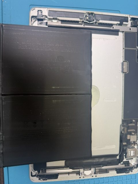 iPad8バッテリー交換修理のご依頼!