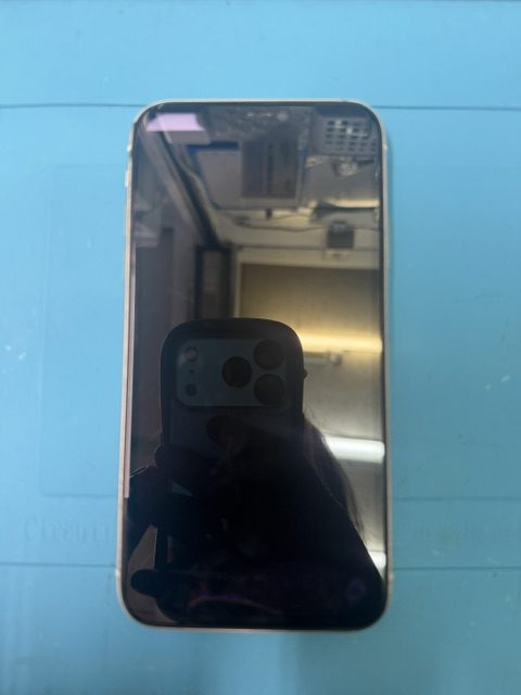 iPhone 11iPhoneフロントパネル交換修理(重度)