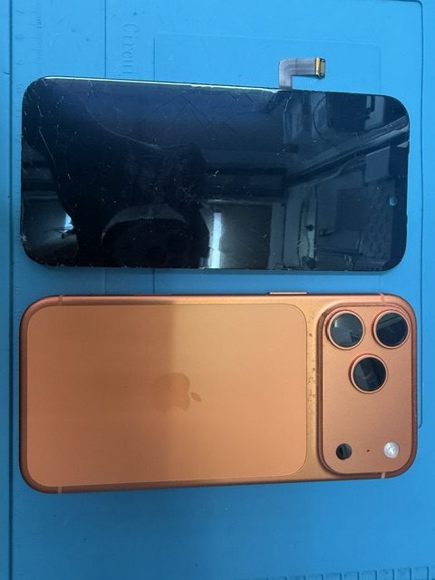 iPhone 17 Pro MaxiPhoneフロントパネル交換修理(軽度)