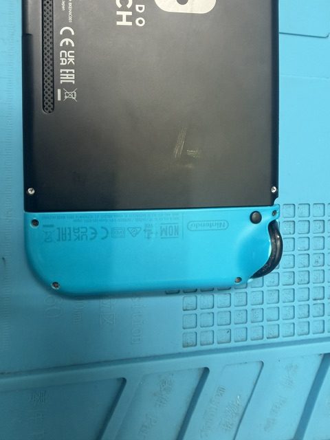 Nintendo Switch Joy-Con剝離修理のご依頼!