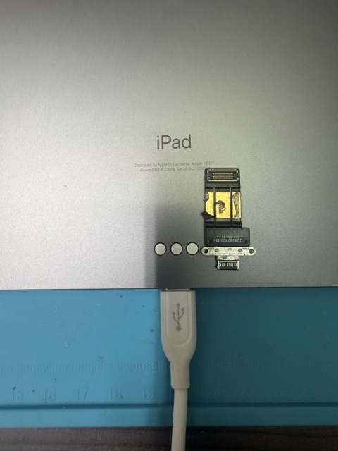 iPad Pro 11インチ(第3世代)iPad充電コネクタ交換修理