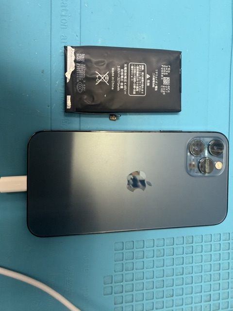 iPhone 12 ProiPhoneバッテリー交換