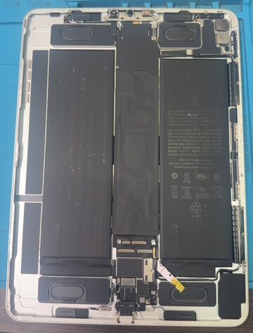 iPad Pro 11インチ(第3世代)iPadパネル交換修理(ガラス液晶一体型)