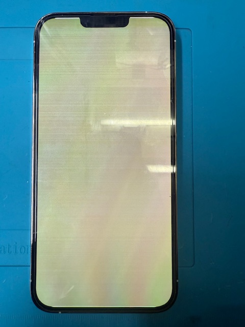 iPhone 12 Pro MaxiPhoneフロントパネル交換修理(重度)