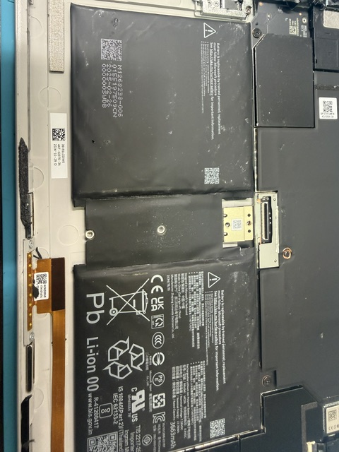 Surfaceパソコンバッテリー交換